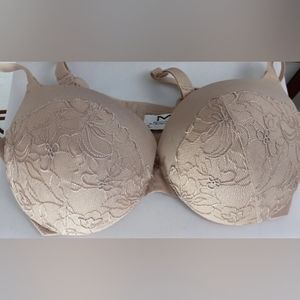 Maidenform bra sz 40 D beige lace trimmed underwire padded cups full coverage